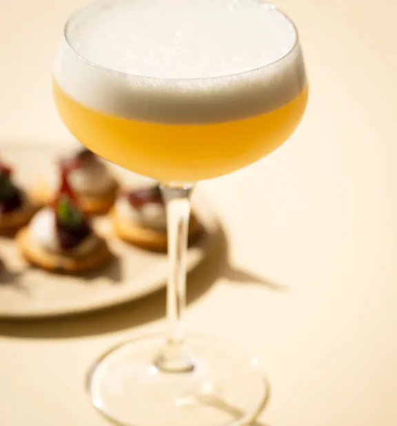 Bourbon-Truffel Sour cocktail